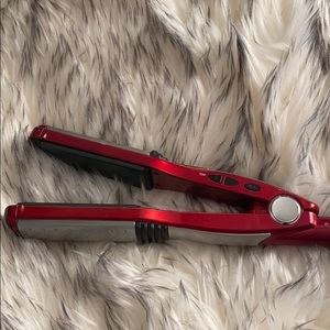 Conair Infiniti hair straightener